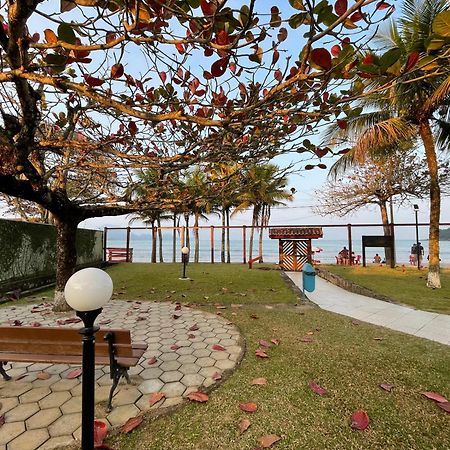 Pe Na Areia Na Praia Das Toninhas - Villagio 24 Porto Feliz Ubatuba Exterior foto