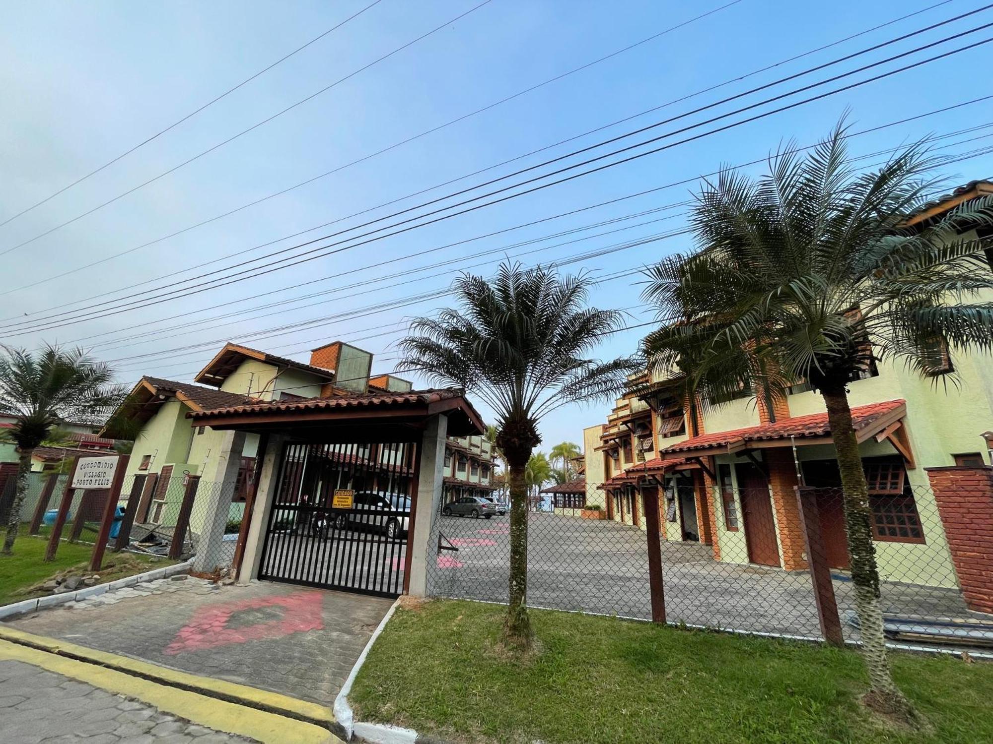 Pe Na Areia Na Praia Das Toninhas - Villagio 24 Porto Feliz Ubatuba Exterior foto