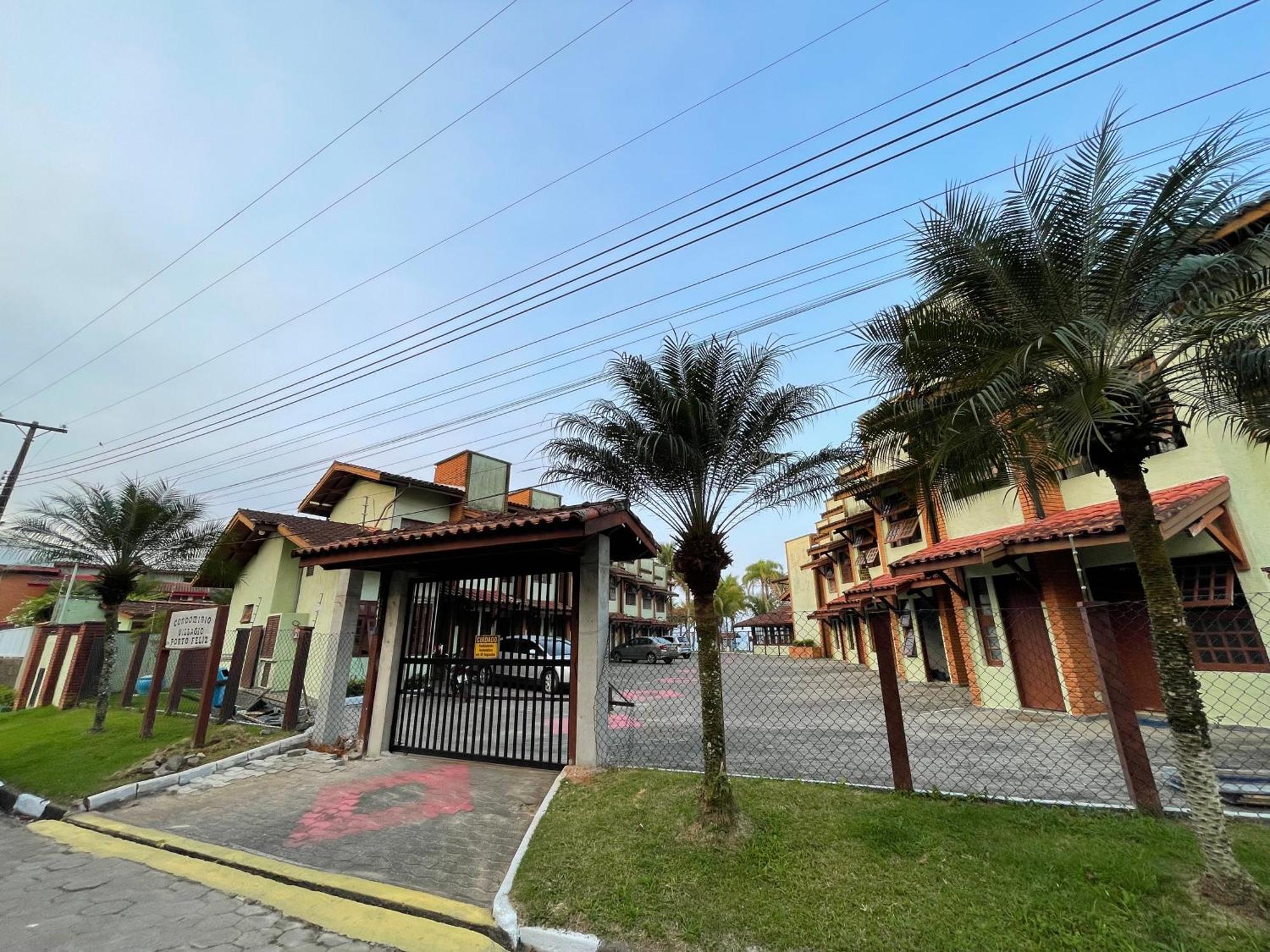 Pe Na Areia Na Praia Das Toninhas - Villagio 24 Porto Feliz Ubatuba Exterior foto